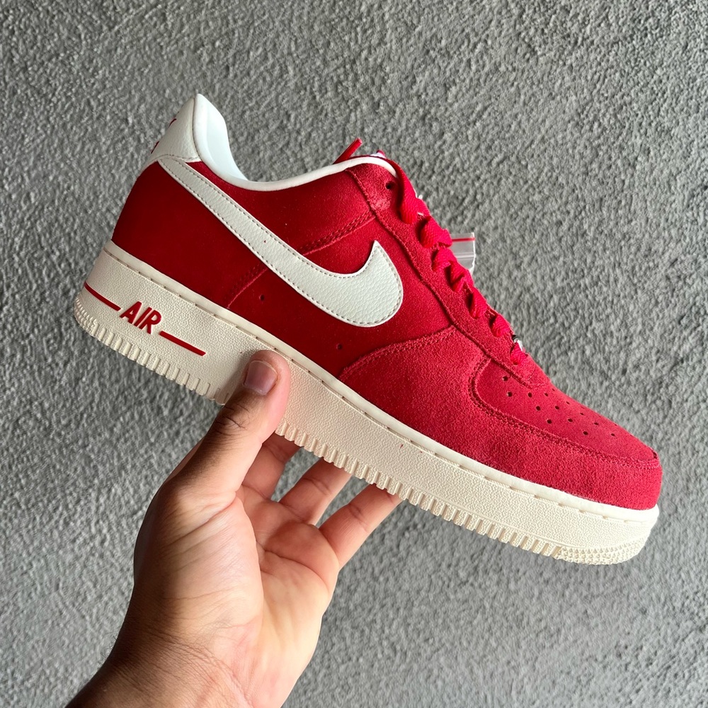 Nike Air Force One Low | University Red / Sail Rgeuni/Sail | Size 9.5